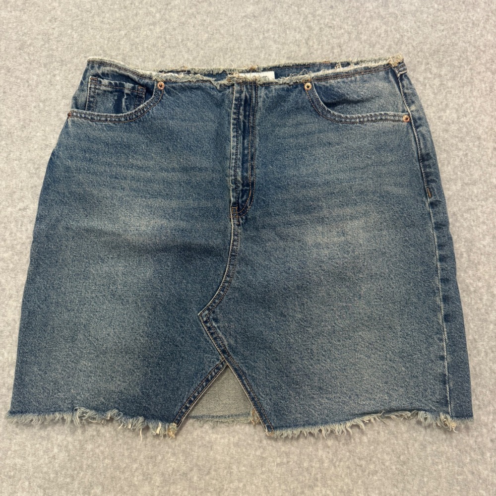 Juicy Couture Womens Denim Mini Skirt Medium Wash Raw Hem Size 32 Y2K Distressed